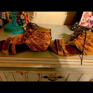 Size 9 leather Roan sandals